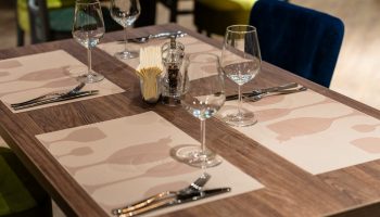 mobila horeca si spatii comerciale | Xenza Design